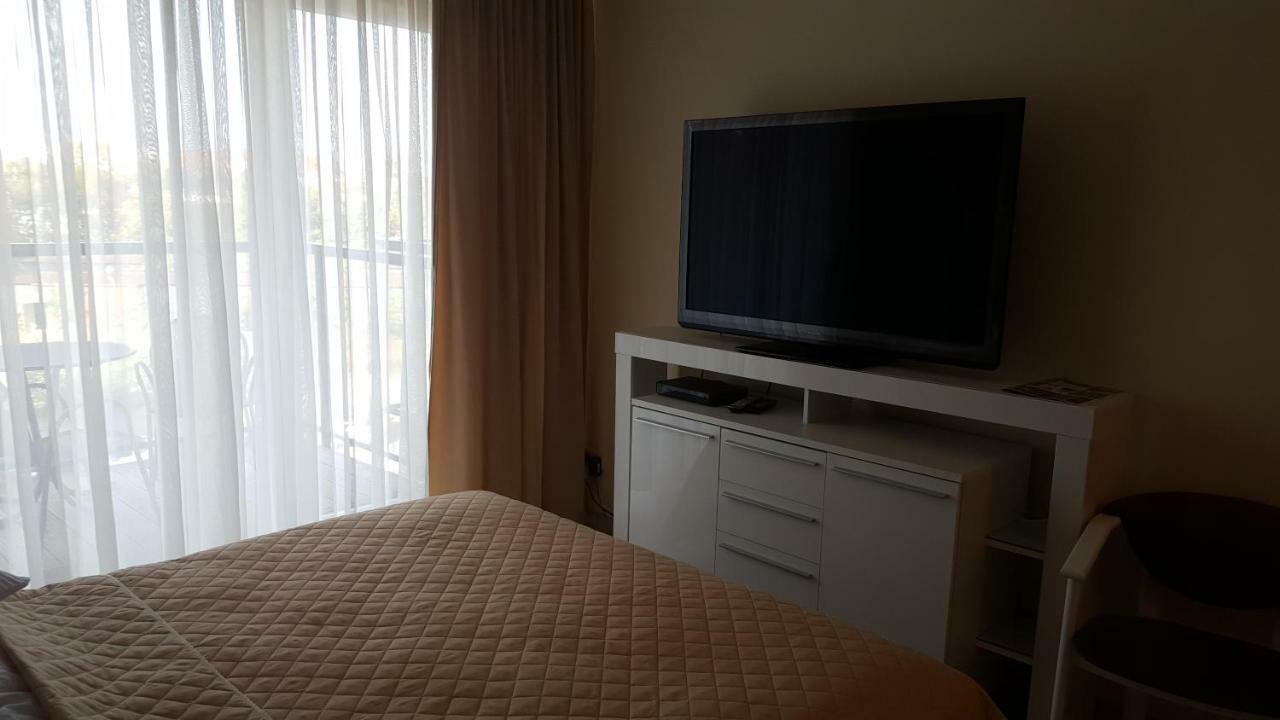 Wroclaw Apartamenty Kepa Mieszczanska Exterior foto
